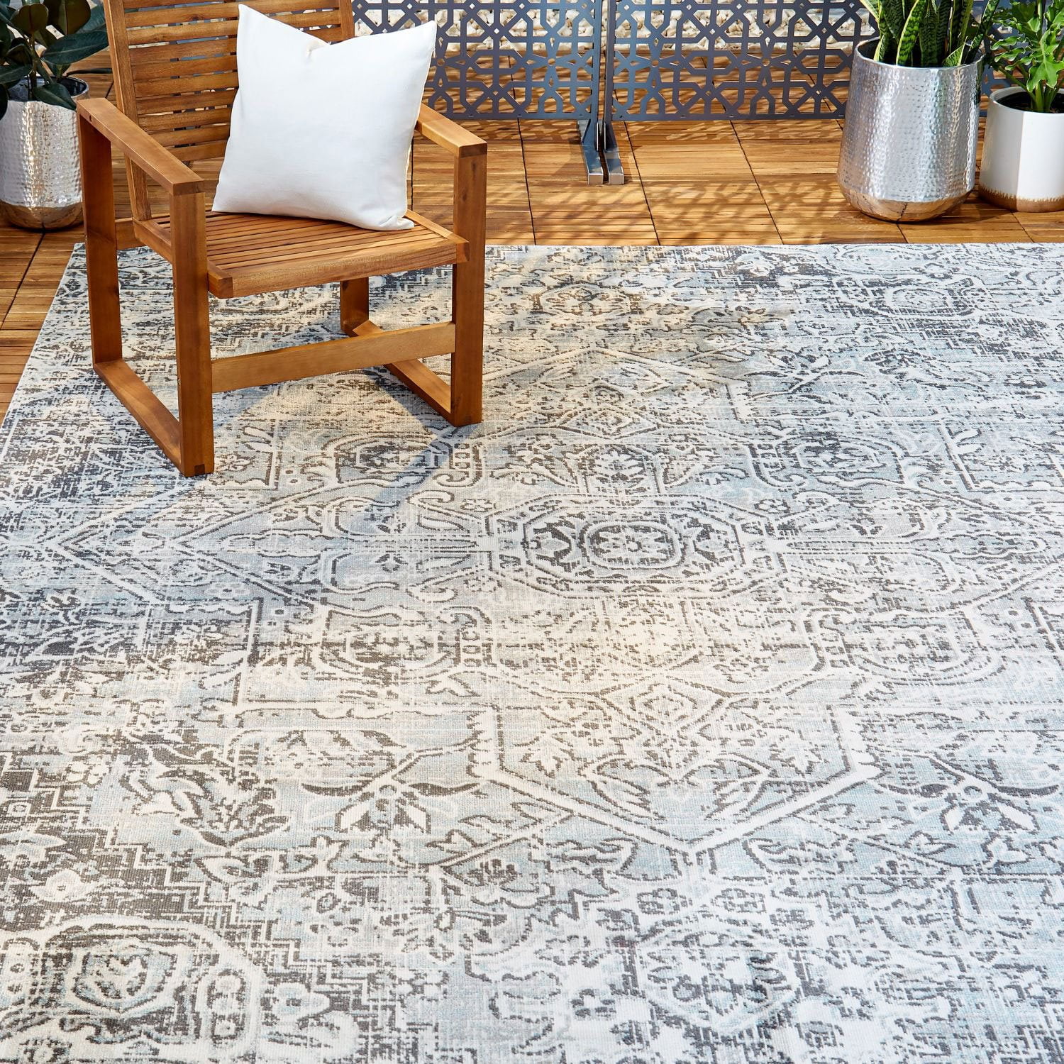 Nicole Miller New York Patio Sofia Fleur Area Rug - Samsclub.com