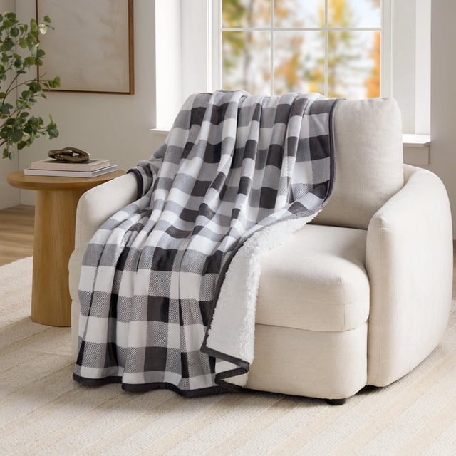 Member's Mark Cozy Plush Throw, 60" x 72"
