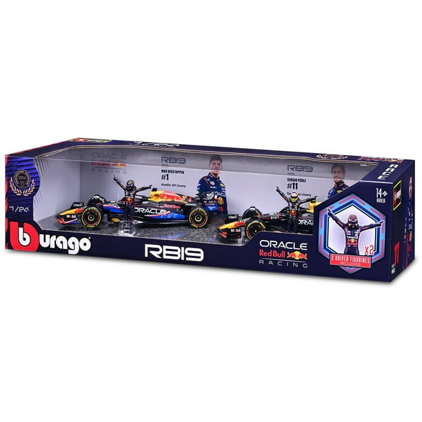 Bburago 1/24 F1 ミニカー 2台セット Bburago Formula One Racing 1:24 Race Cars with Driver Figures, 2