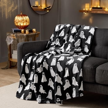 Member's Mark Halloween Lounge Throw, 60" x 70"