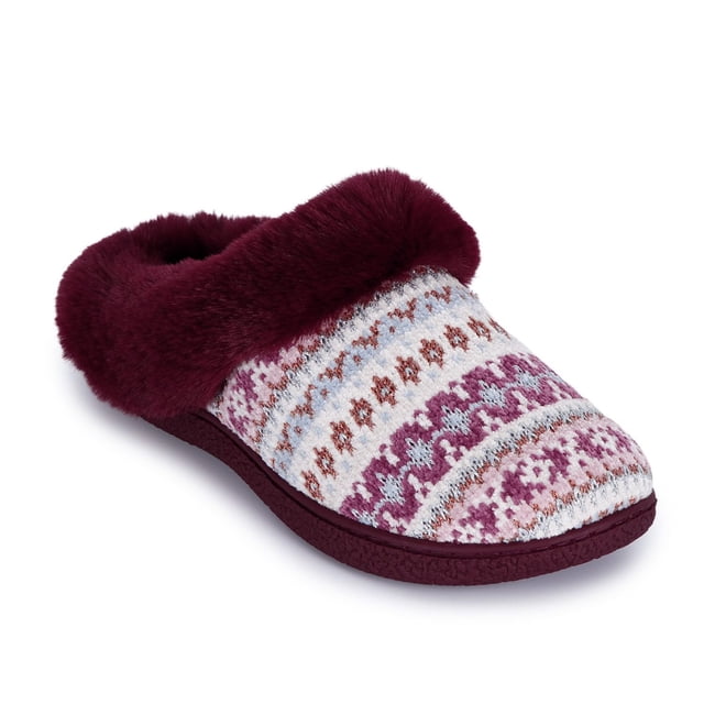 Isotoner Women's Classic Comfort Slipper