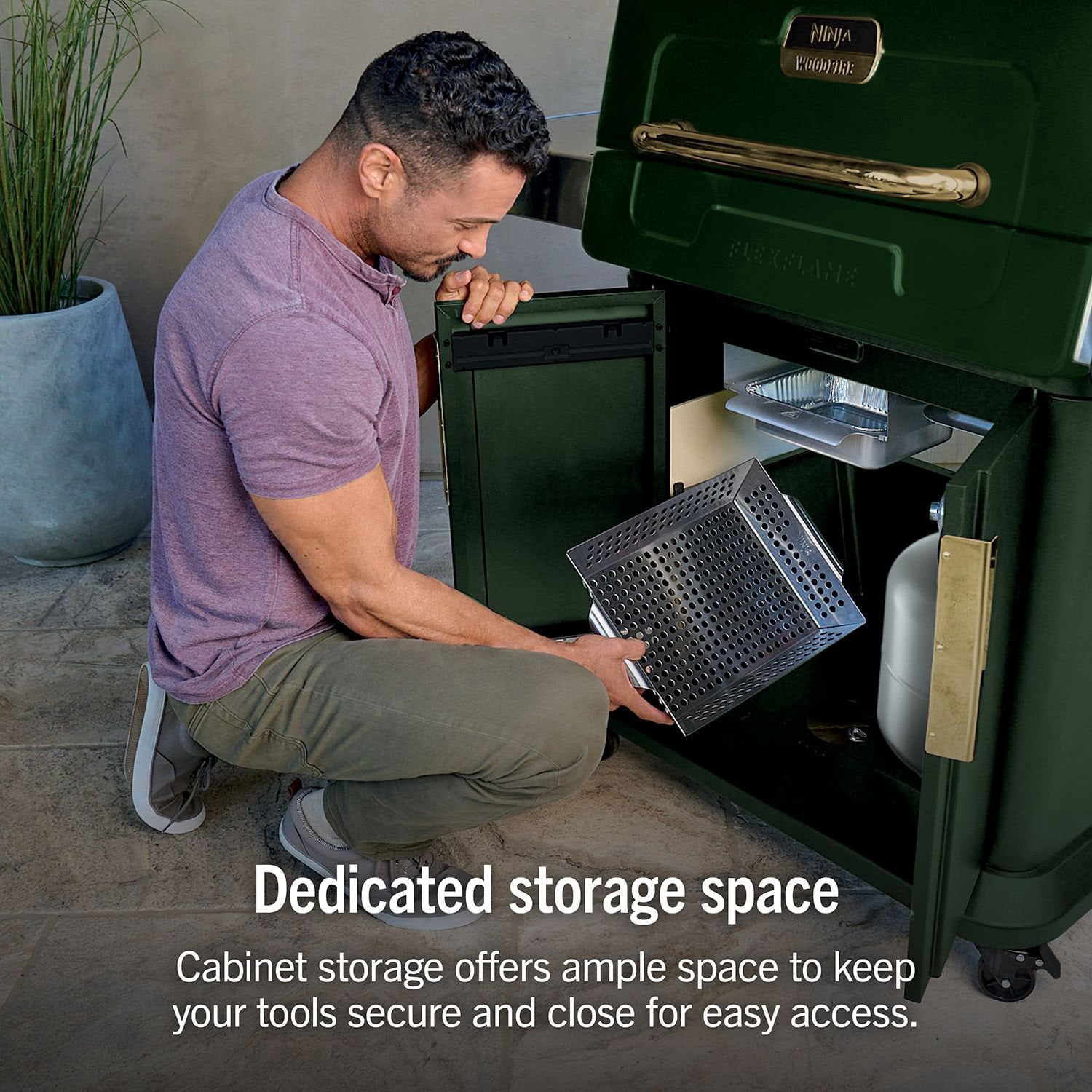 Ninja™ FlexFlame™ 5-in-1 Propane Gas Outdoor Cooking System