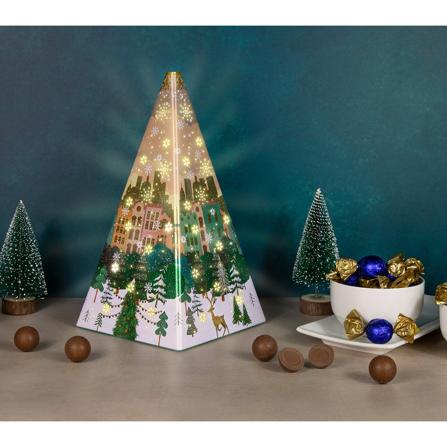SooyaStudio Christmas Sweets Mori高さ約18cm Swiss Milk Chocolate Truffles Holiday Light Up Pyramid Tin