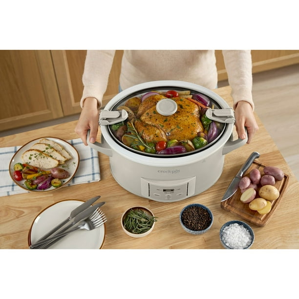 Crock-Pot® 7-Quart Cook & Carry Programmable Large Slow Cooker