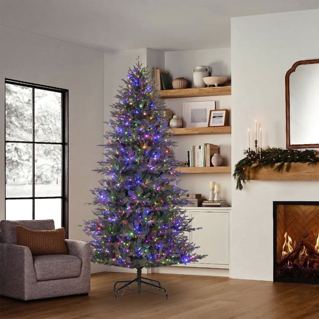 Member's Mark 9' Welch Pine Pre-Lit Christmas Tree