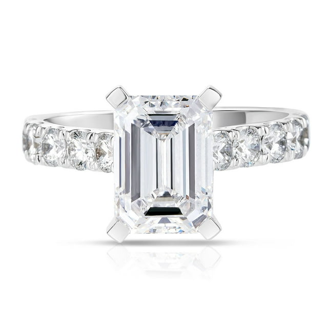 Lab Created Emerald Cut Diamond Ring in 18K Gold