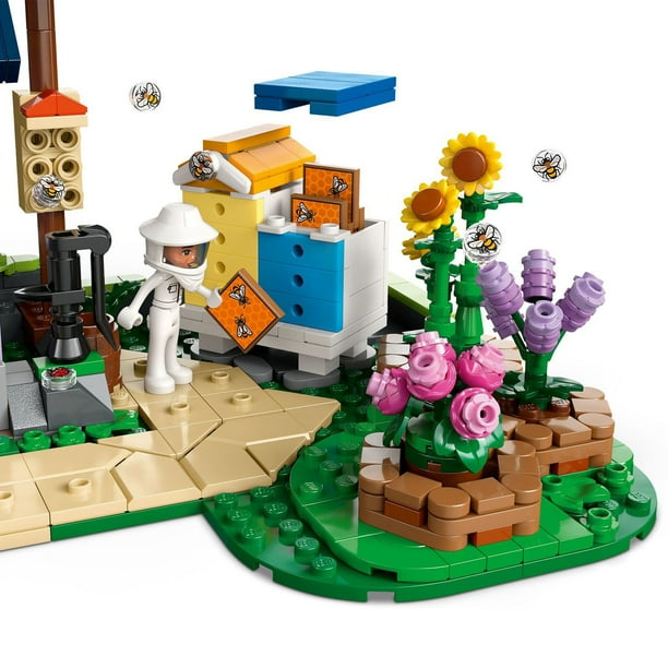 LEGO Friends Beekeepers' House and Flower Garden Building Set