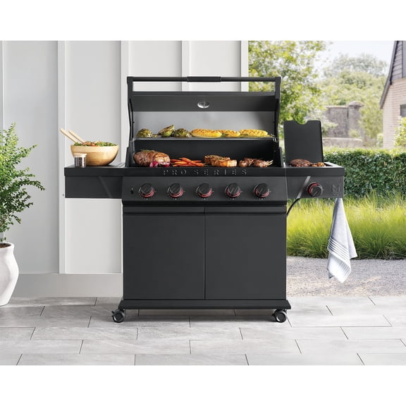 Member’s Mark Pro Series 5-Burner Gas Grill w/ Cover