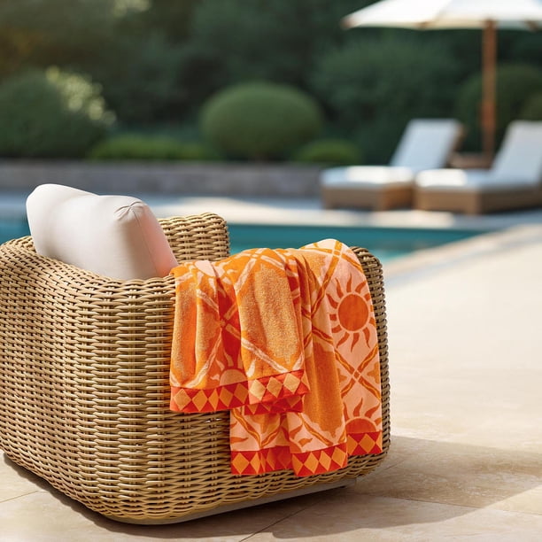 Member's Mark Oversized Beach Towel, 40