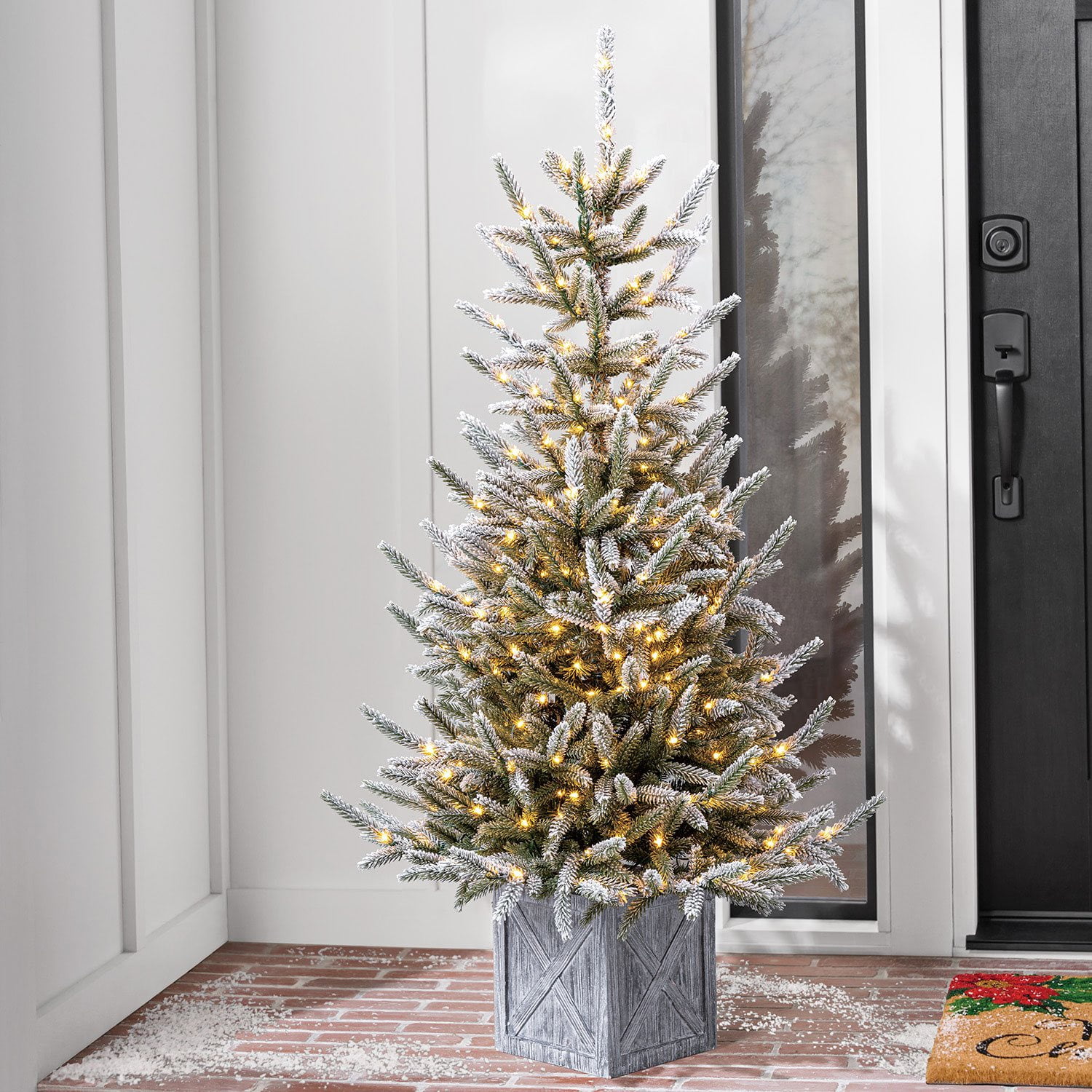 Member's Mark 4.5' Snowy Georgia Pre-Lit Topiary - Samsclub.com