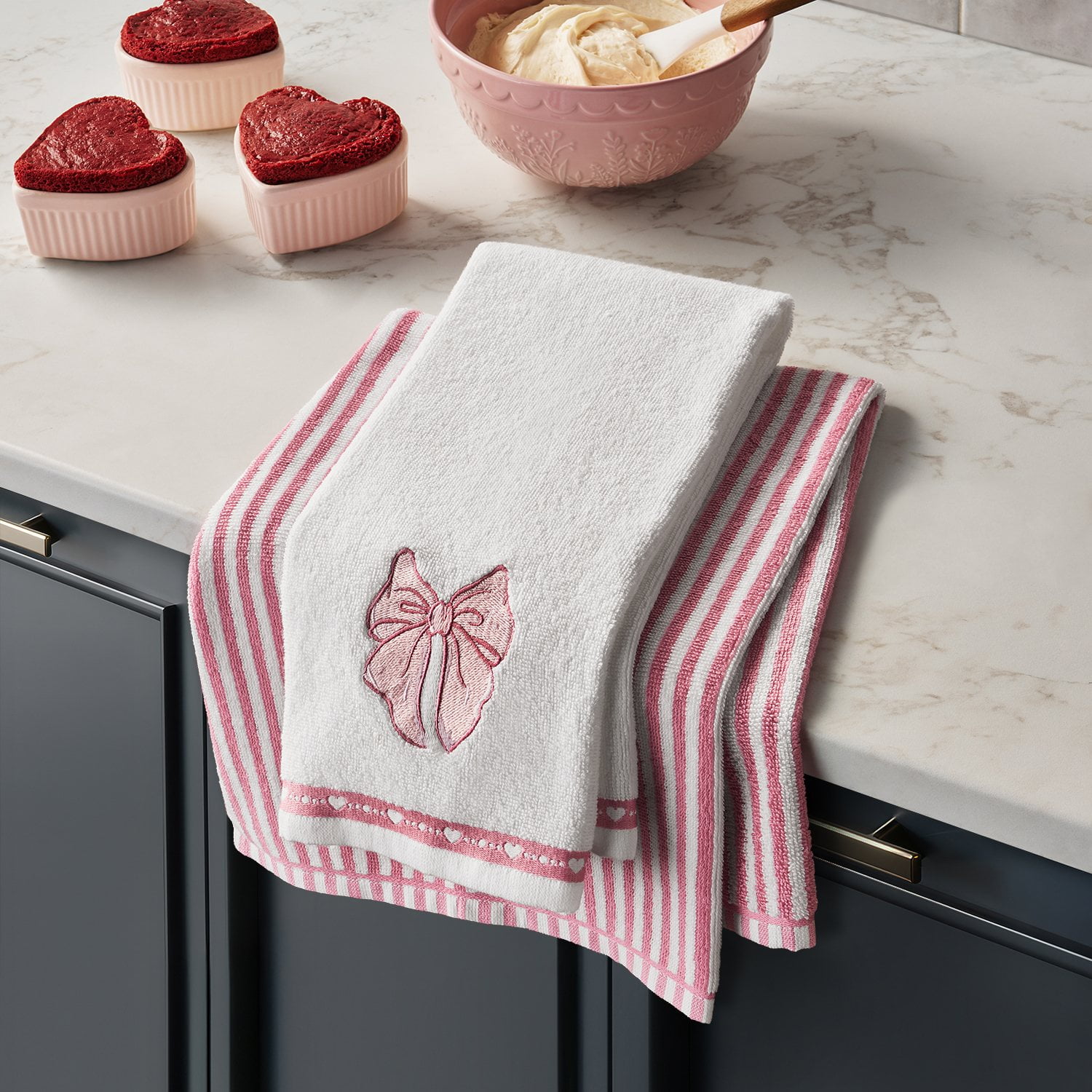 Member's Mark 8-Piece Kitchen Towel Set, Valentine's Day