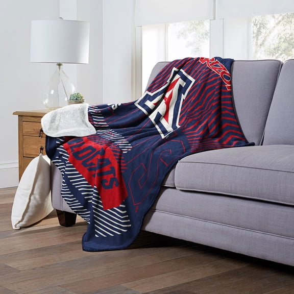 Officially Licensed NCAA Cloud Throw Blanket with Sherpa Back, 60" x 70"