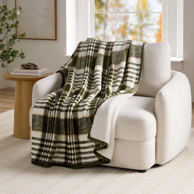 Member's Mark Cozy Plush Throw, 60" x 72"