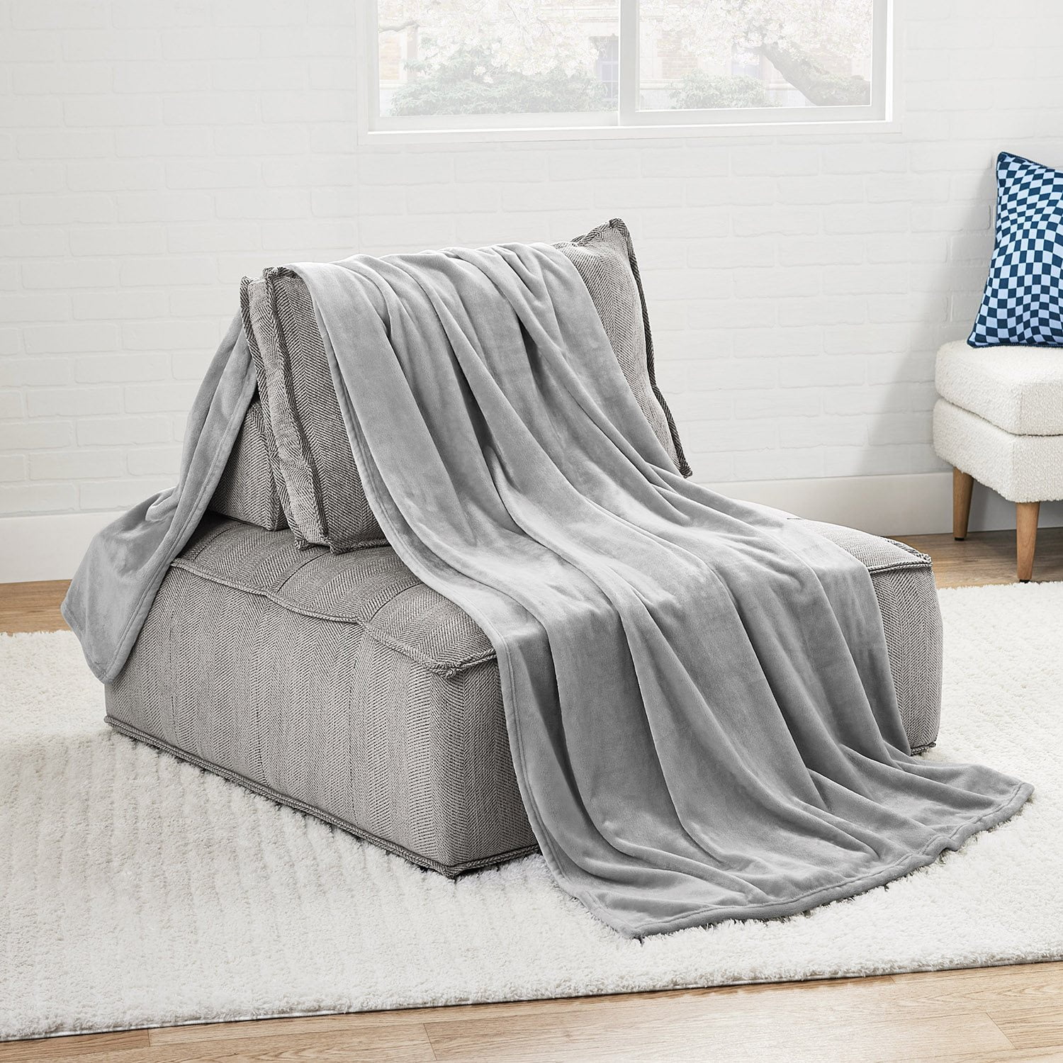 Member's Mark Oversized Plush Blanket, 78