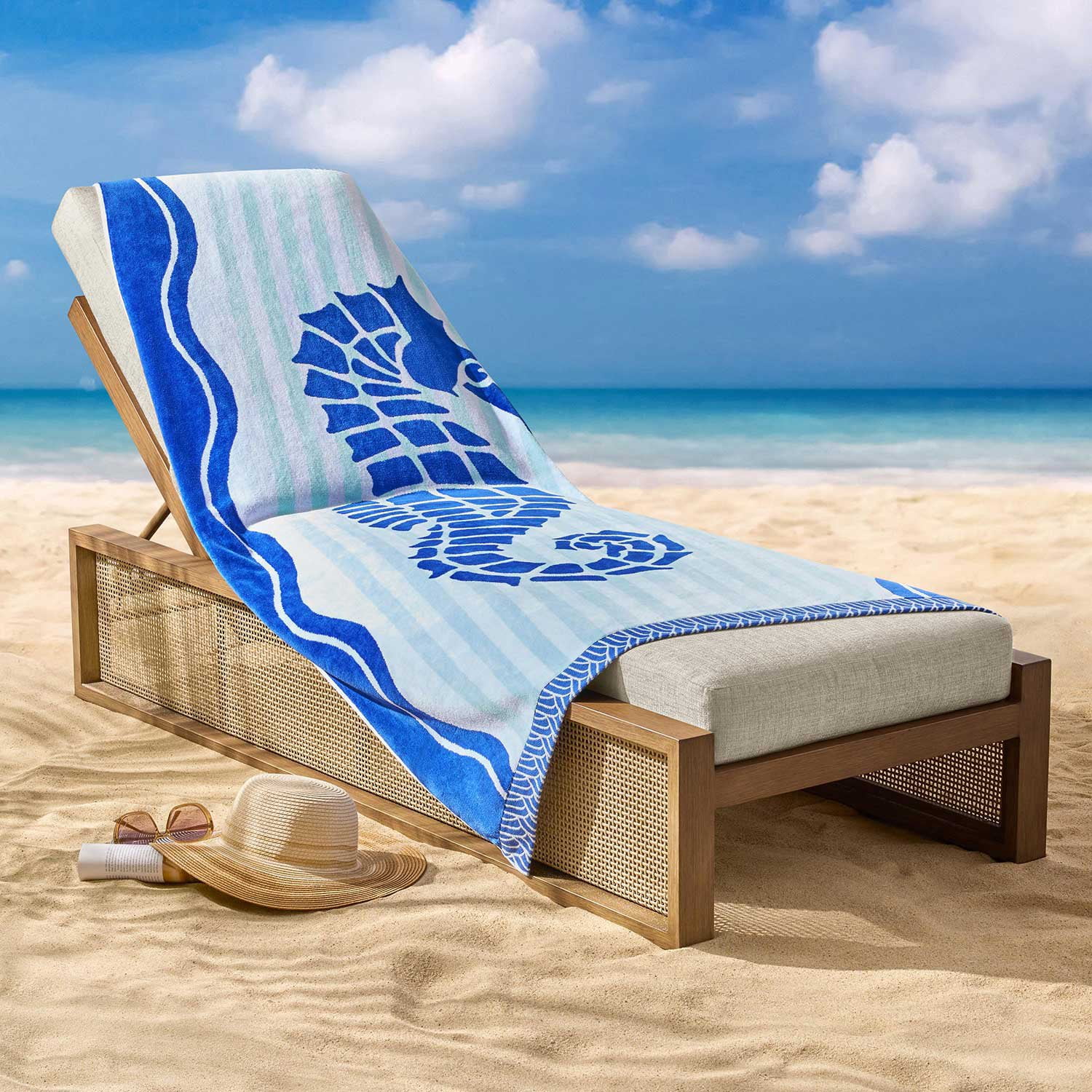 Member's Mark 2-Pack Oversized Beach Towel, 40