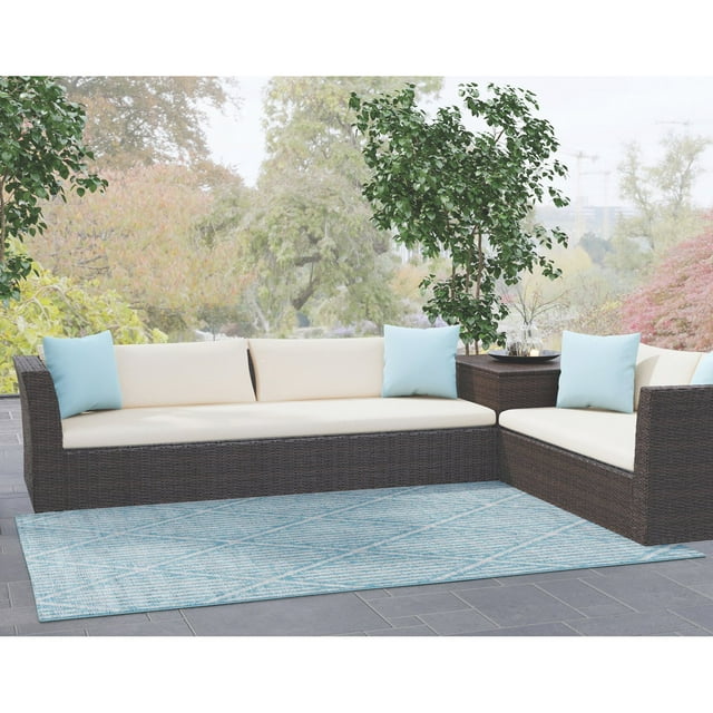 Safavieh Resort Indoor/Outdoor Rug Collection, 5' x 8'