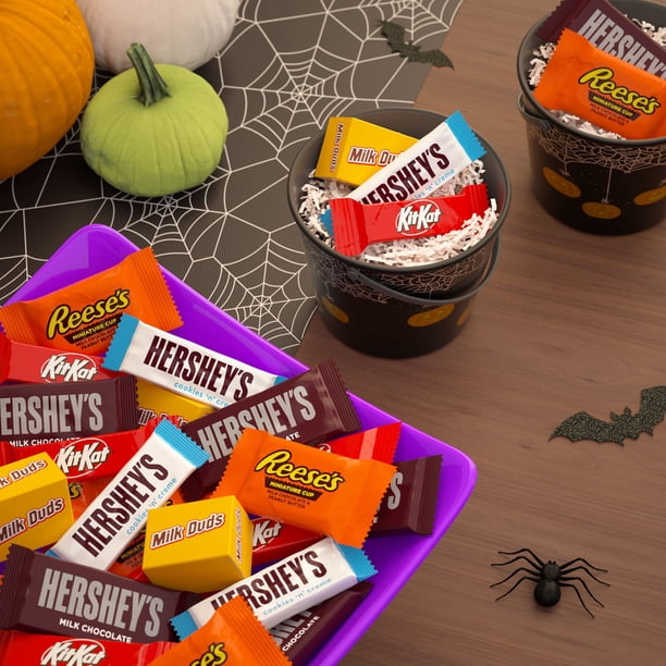HERSHEY'S Halloween Miniatures Chocolate Candy, Variety Pack, 190