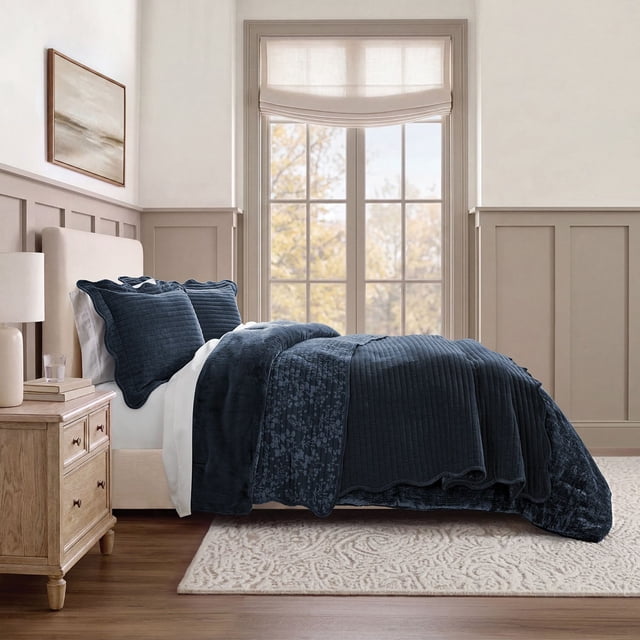 Member’s Mark 3-Piece Chenille Scallop Quilt Set, Assorted Sizes