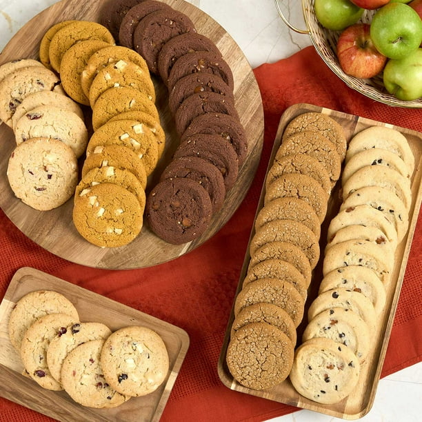 Member's Mark Holiday Cookie Tray, Assorted Flavors, 60 ct
