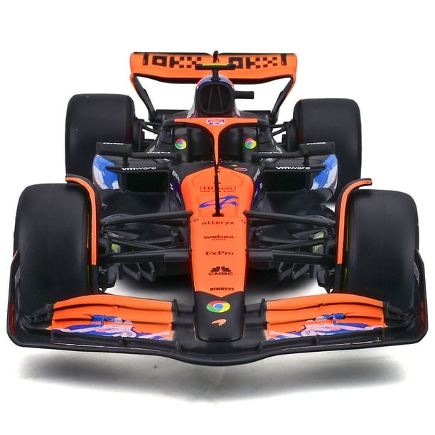 Bburago Formula One Racing 1:24 Race Cars with Driver Figures, 2