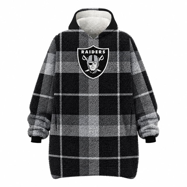 Pegasus Sports Las Vegas Raiders Wearable Sherpa Throw