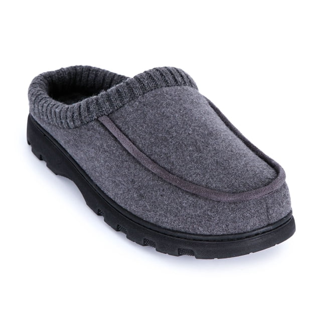 Isotoner Men's Classic Comfort Slipper