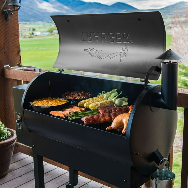 Traeger Renegade Wood Pellet Grill and Smoker, Black