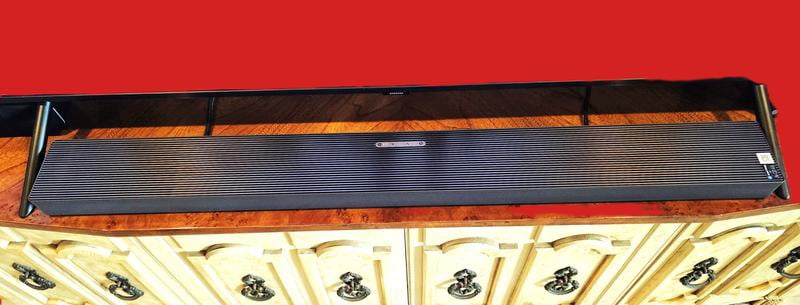 SAMSUNG 3.1.2 Channel Soundbar w/Dolby Atmos 5.1 - HW-QS700F