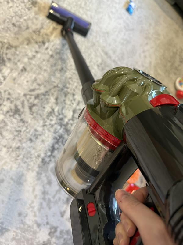 Dyson V8 Cyclone Cordless Vacuum with Anti-Tangle Brush - Samsclub.com